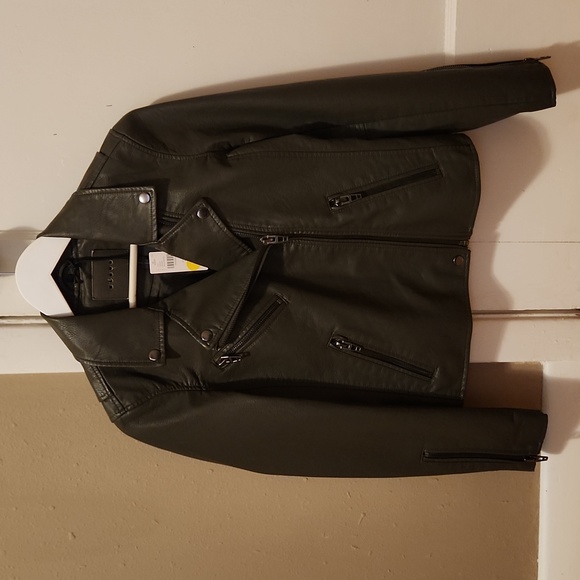 Last Chance For NWT Anthropologie BlankNYC small olive green faux leather jacket - Picture 4 of 8